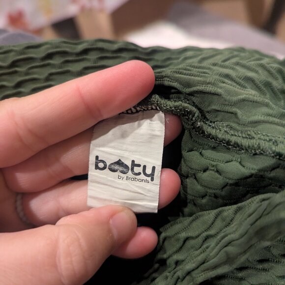 Booty by Brabants Croco Skin Leggings and Sports Bra in Chrome Agave-One Size - Picture 4 of 8